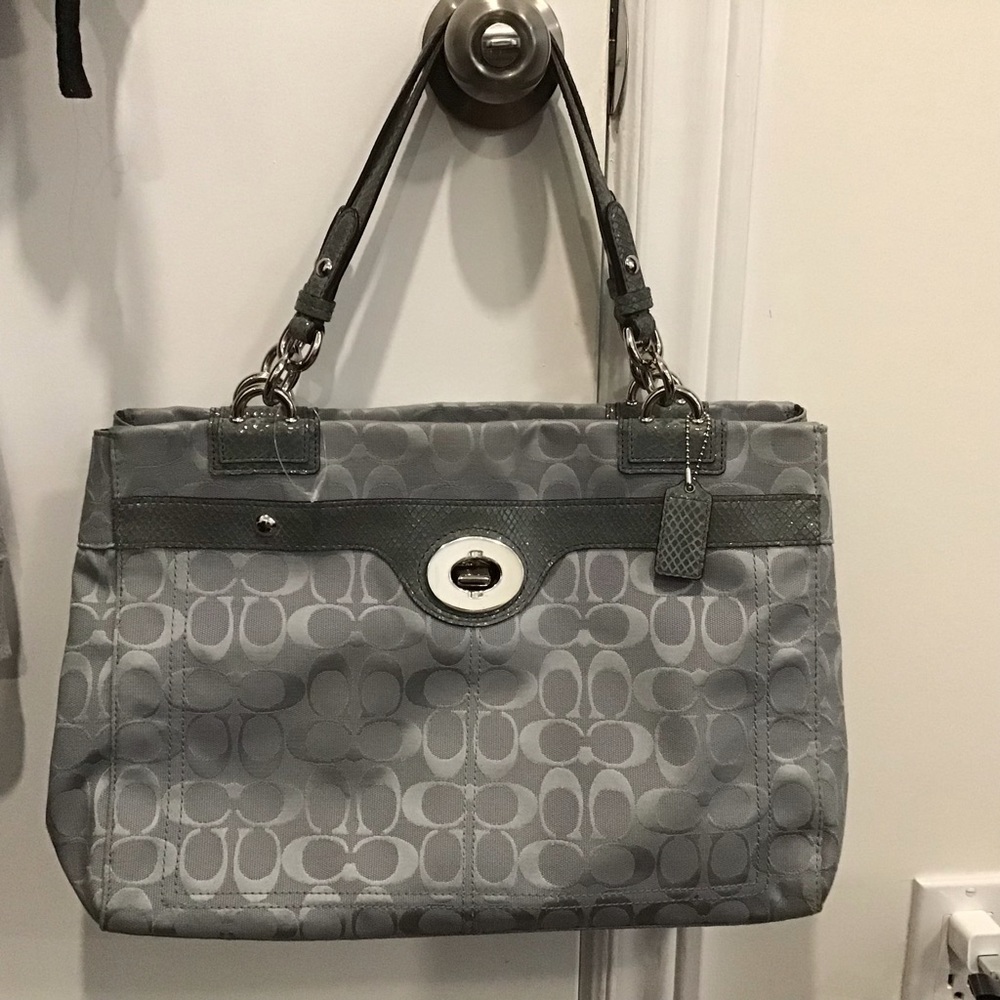 Coach bag, very nice and perfect condition